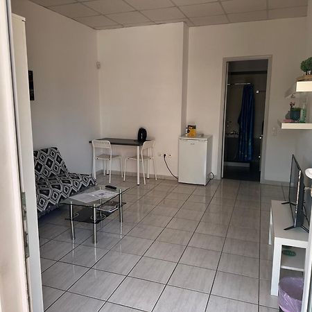 Marysapartments By The Airport Markópoulon Extérieur photo
